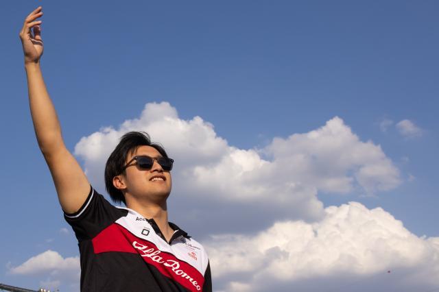 开云下载-周冠宇“期中”专访②：未受撞车影响 之后会更“冒险”